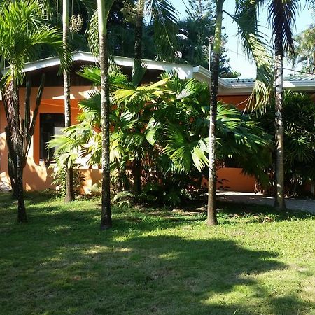 Bed and Breakfast Embassy House à Puerto Jiménez Extérieur photo