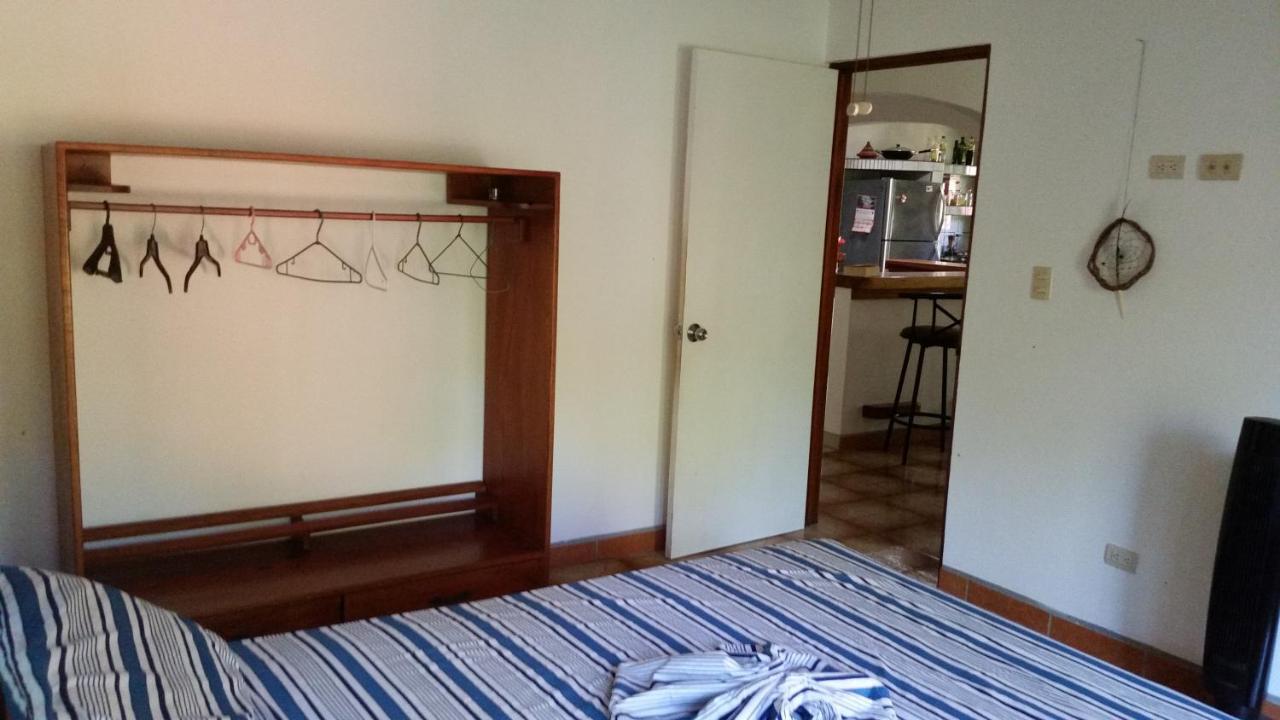 Bed and Breakfast Embassy House à Puerto Jiménez Extérieur photo